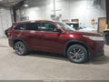 Photo 13 of 16 — 2017 Toyota Highlander
