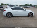 Photo 13 of 16 — 2016 Hyundai Genesis