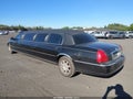 Photo 3 of 11 — 2007 Lincoln Town Car
