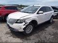 Photo 2 of 16 — 2015 Lincoln MKX