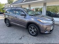 Photo 1 of 10 — 2018 Toyota Highlander