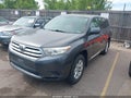 Photo 2 of 16 — 2011 Toyota Highlander