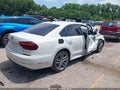 2018 Volkswagen Passat — photo 4 of 17 | VIN 1VWAA7A35JC038078