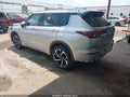 Photo 3 of 16 — 2023 Mitsubishi Outlander