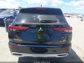 Photo 17 of 21 — 2023 Mitsubishi Outlander