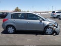 Photo 13 of 16 — 2011 Nissan Versa