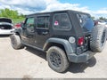 2017 Jeep Wrangler Unlimited — photo 3 of 16 | VIN 1C4HJWDGXHL535602