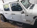 Photo 14 of 17 — 2023 Jeep Gladiator