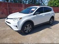 2017 Toyota RAV4 — photo 2 of 16 | VIN 2T3ZFREV3HW354956
