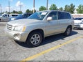 Photo 2 of 11 — 2001 Toyota Highlander