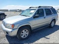 Photo 2 of 11 — 2002 Nissan Pathfinder