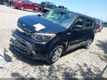 Photo 2 of 16 — 2015 Kia Soul