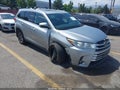 Photo 1 of 16 — 2019 Toyota Highlander