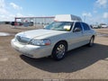 Photo 2 of 11 — 2007 Lincoln Town Car