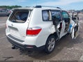 2013 Toyota Highlander — photo 4 of 15 | VIN 5TDDK3EH3DS219209