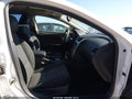 Photo 5 of 18 — 2011 Chevrolet Malibu
