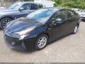 Photo 2 of 17 — 2017 Toyota Prius