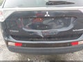 Photo 16 of 17 — 2014 Mitsubishi Outlander