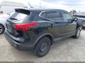 2018 Nissan Rogue Sport — photo 4 of 16 | VIN JN1BJ1CR6JW261981