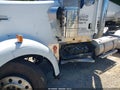 2007 Kenworth Construction — photo 11 of 15 | VIN 1XKWDB9X47J189240