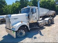2007 Kenworth Construction — photo 2 of 15 | VIN 1XKWDB9X47J189240