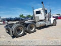 2007 Kenworth Construction — photo 4 of 15 | VIN 1XKWDB9X47J189240