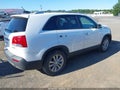 Photo 4 of 14 — 2011 Kia Sorento