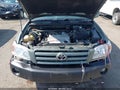 Photo 10 of 12 — 2004 Toyota Highlander
