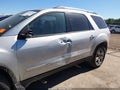 2011 GMC Acadia — photo 14 of 16 | VIN 1GKKVPED1BJ327751