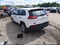2016 Jeep Cherokee — photo 3 of 16 | VIN 1C4PJLAB1GW361953