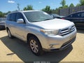 Photo 1 of 16 — 2012 Toyota Highlander