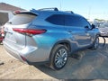 Photo 4 of 17 — 2023 Toyota Highlander