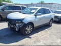 Photo 2 of 17 — 2022 Chevrolet Equinox
