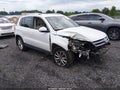 2017 Volkswagen Tiguan — photo 1 of 17 | VIN WVGSV7AX7HK020577