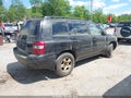 Photo 4 of 11 — 2004 Toyota Highlander