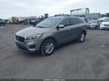 2016 Kia Sorento — photo 2 of 16 | VIN 5XYPG4A52GG034277