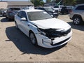 2018 Kia Optima — photo 1 of 16 | VIN 5XXGU4L37JG189889