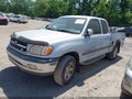 Photo 2 of 11 — 2000 Toyota Tundra