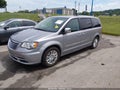 2016 Chrysler Town & Country — photo 2 of 19 | VIN 2C4RC1JGXGR233464