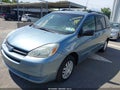Photo 2 of 12 — 2005 Toyota Sienna