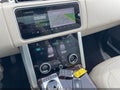 Photo 6 of 10 — 2018 Land Rover Range Rover