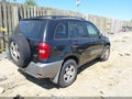 Photo 4 of 11 — 2004 Toyota RAV4