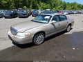 Photo 2 of 12 — 2007 Lincoln Town Car
