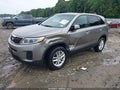 2015 Kia Sorento — photo 2 of 17 | VIN 5XYKT3A60FG577084
