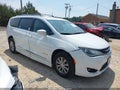 2019 Chrysler Pacifica — photo 1 of 16 | VIN 2C4RC1BG8KR537433