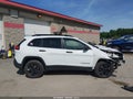 2017 Jeep Cherokee — photo 13 of 16 | VIN 1C4PJMAS2HW576197