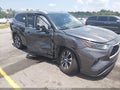 Photo 6 of 15 — 2025 Toyota Highlander Hybrid
