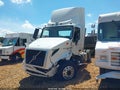 2022 Volvo VNR — photo 2 of 12 | VIN 4V4W19EG7NN285750