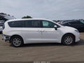 Photo 14 of 17 — 2017 Chrysler Pacifica
