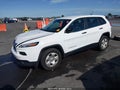 2017 Jeep Cherokee — photo 2 of 19 | VIN 1C4PJMAB7HD230285